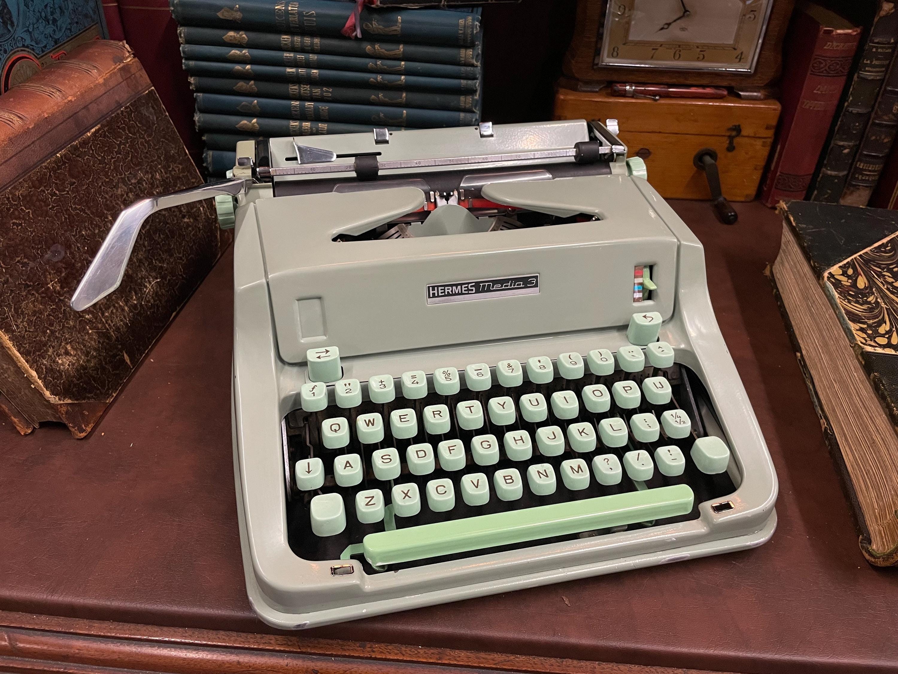 エルメスHermes Media 3 タイプライター Hermes Media 3 Seafoam Green, Vintage Manual Typewriter, Serviced