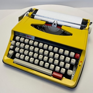 Máquina de escribir Vintage Retro Yellow Vendex 850 TR, portátil liviana 1973 Buen funcionamiento - opciones completas -