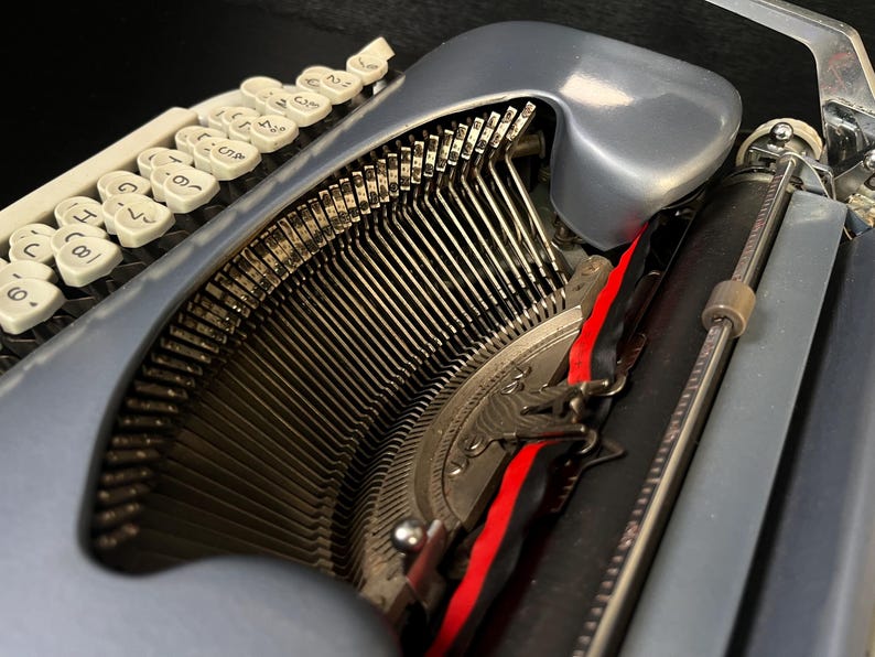 Japy Script Vintage Typewriter, QWERTY, (No.407466), Functional, Serviced and Cleaned Typing Machine, 4* -Star Condition image 6