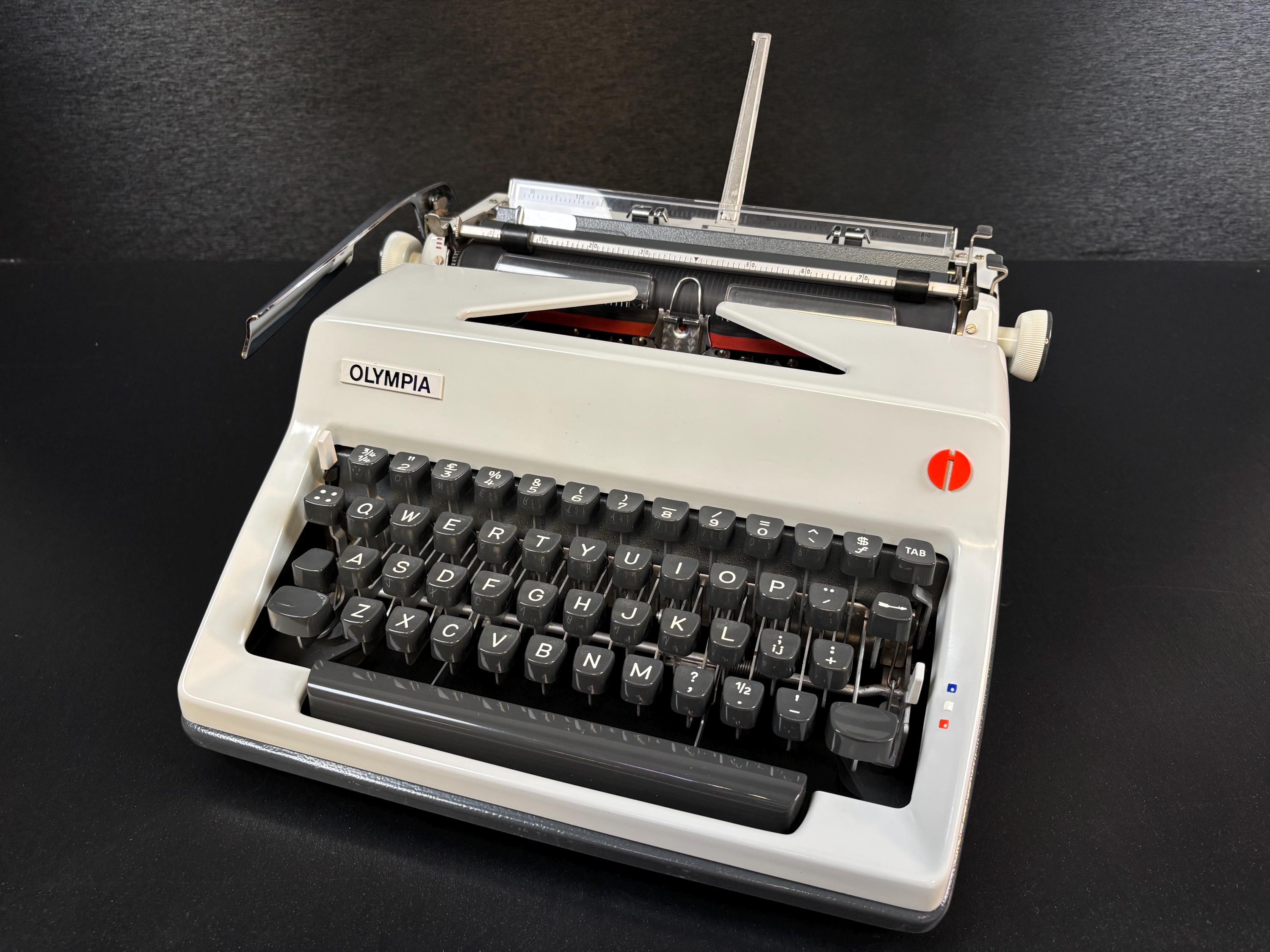 Olympia sg1 typewriter - Etsy 日本