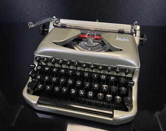 1950's Groma Kolibri Typewriter - Working and Good Looking - With