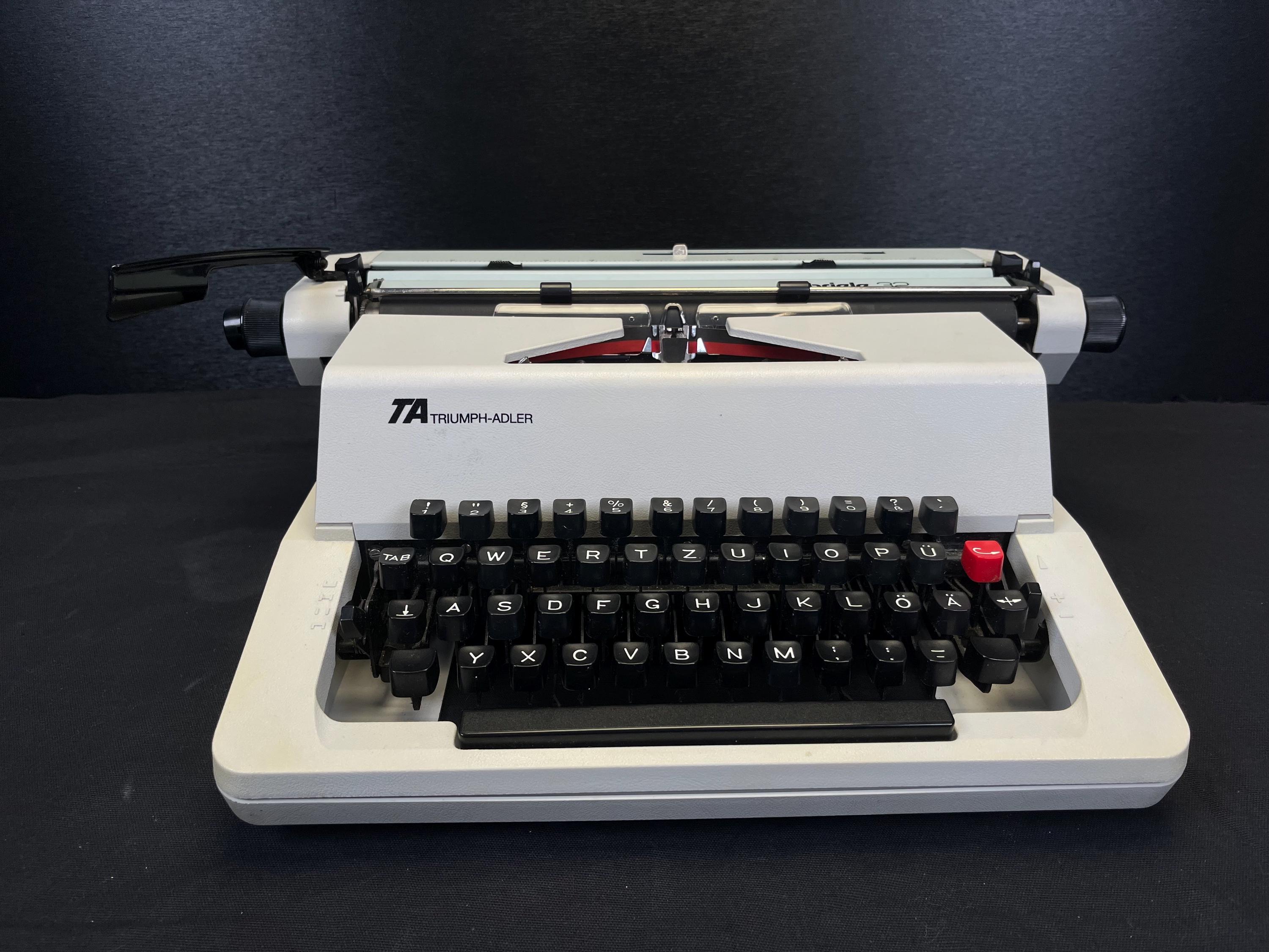 Typewriter Adler Gabriele - Etsy