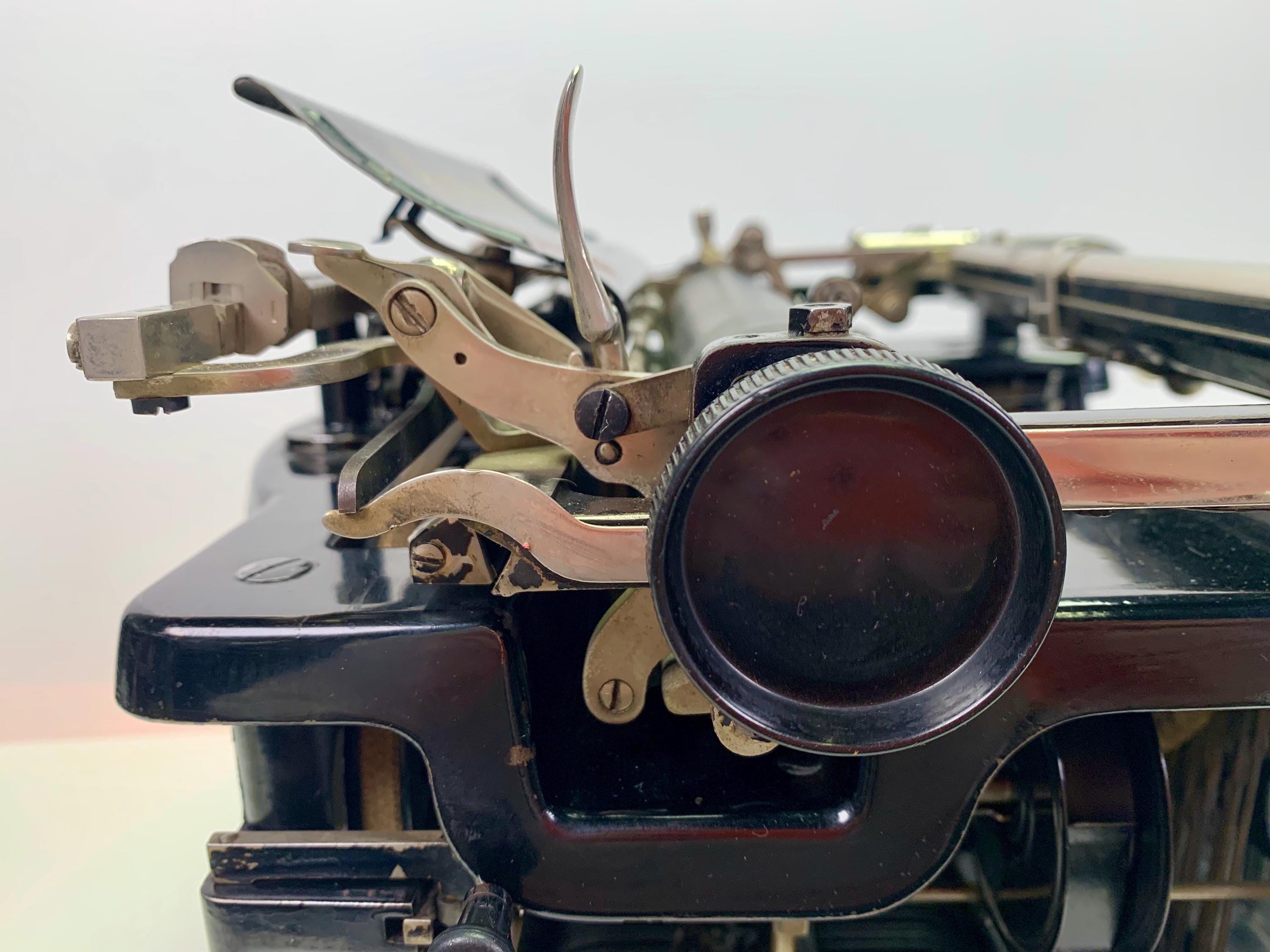 レミントンNo. 11 タイプライター – アンティーク 1915 (シリアル番号