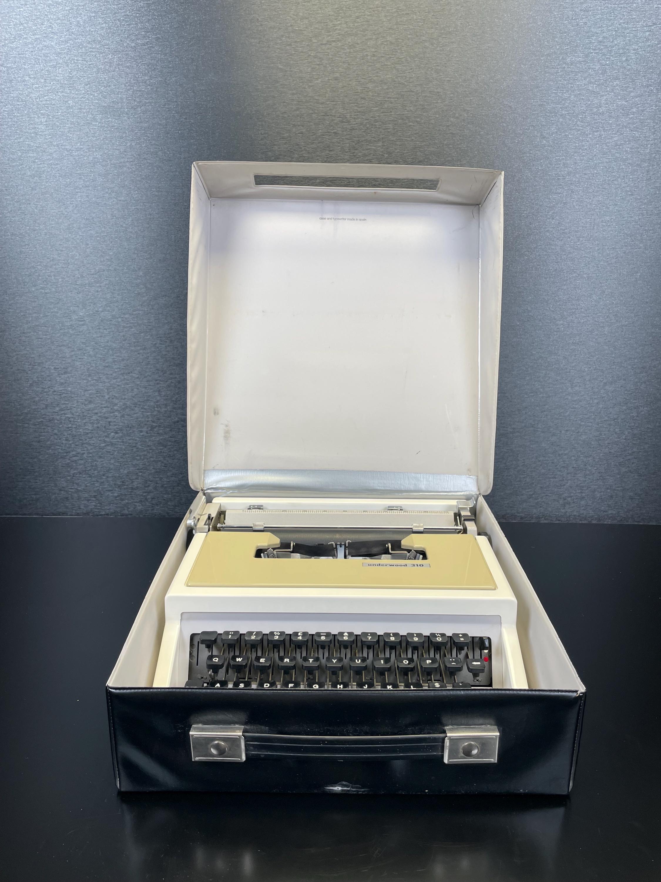 アンダーウッド 310 タイプライター (シリアル番号 026943)、完全機能