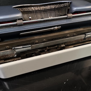 Japy Script Vintage Typewriter, QWERTY, (No.407466), Functional, Serviced and Cleaned Typing Machine, 4* -Star Condition image 8