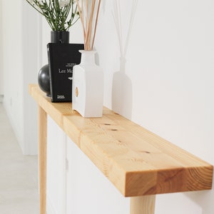 Handgefertigter Konsolentisch aus Massivholz mit modernem Design Höhe 75 cm. Tiefe 14,5 cm. Breite 30 120 cm. Bild 6