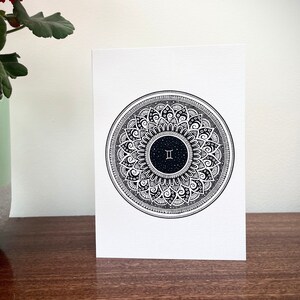 Karta z pozdrowieniami Gemini, Karta urodzinowa, Karta ze znakiem zodiaku na urodziny w maju/czerwcu