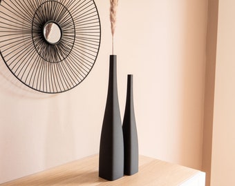 Modern floral black vase 3d printed bioplastic and wood tall size for dried flowers Japanese boho style slim and elegant soliflore vase