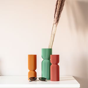 vase pour fleur séchées Diabolo inspiration minimaliste design imprimé en bois et bio plastique idéal pour fleurs stabilisées cadeau pâques