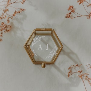 Glass ring box / ring box / ring box, glass box, ring storage, engagement ring