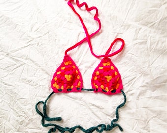 Haut de bikini au crochet fait main à Paris