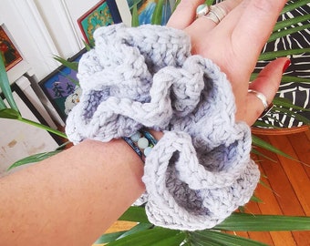 Chouchou joya para el cabello de crochet hecha a mano en París scrunchie para el cabello crochet hecho a mano Corbata de cola de caballo extra grande Corbata elástica para el cabello