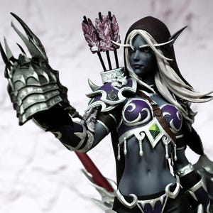 Sylvanas Windrunner Statue 3D Printed | Gift For Gamer | WoW Figure | Handmade Gift | Hand Painted