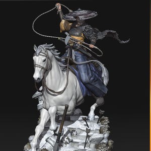 以下が含まれることがあります： 白い馬に乗った戦士の精巧なフィギュア。戦士は鞭を持ち、帽子と鎧を着用し、剣を帯びている。ベースは矢と武器のある雪景色。上部には「nomnom Figures TURNTABLE」の文字。