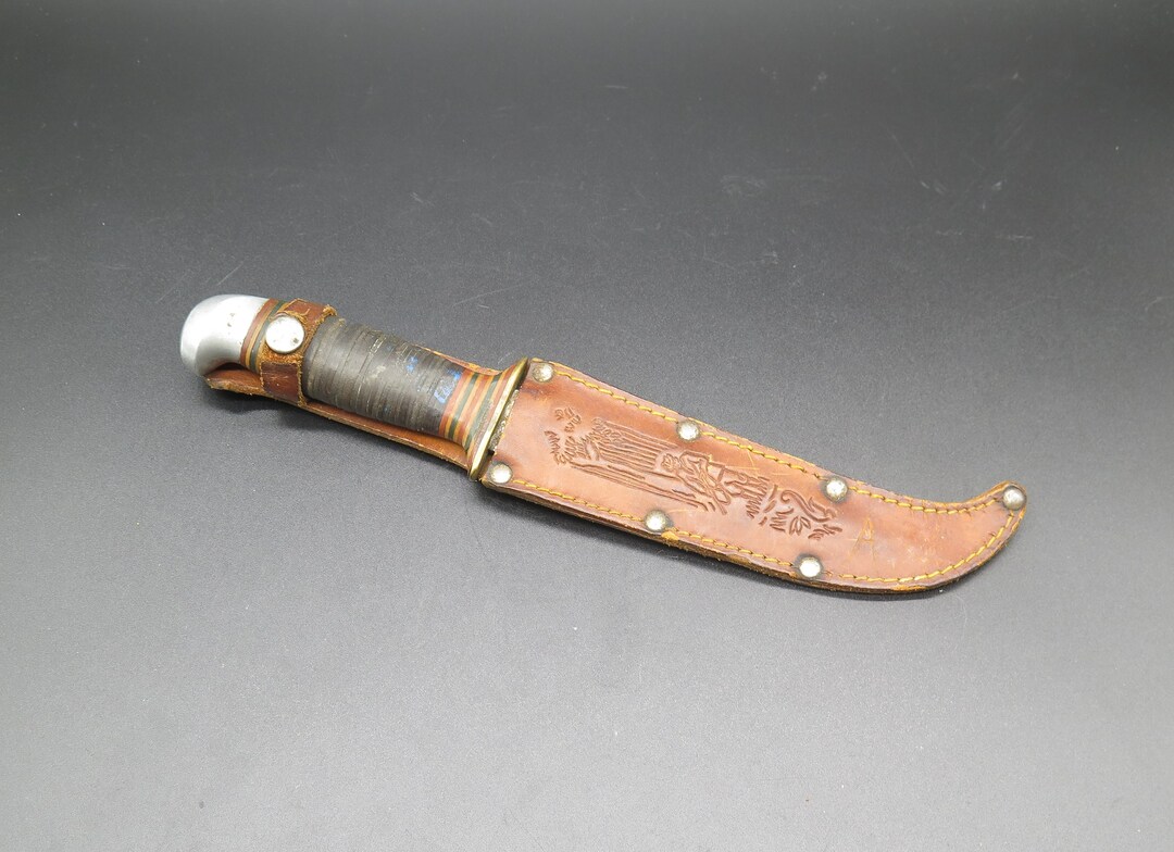 Vintage MORA FROSTS Knife in Leather Sheath. JAKTKNIV Jägar Favoriten