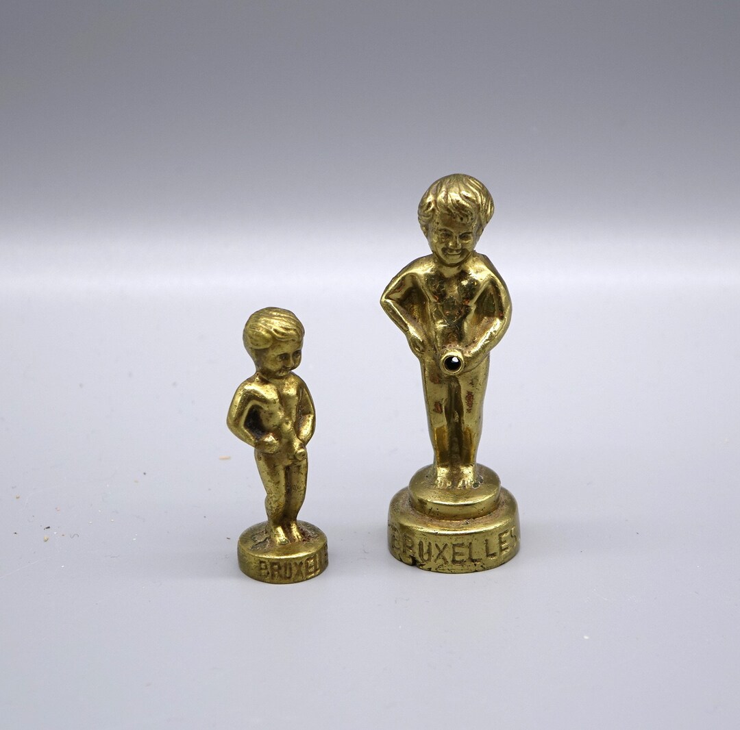 Set of 2 Vintage BRUXELLES BRASS FIGURINE, Manneken Pis dutch for