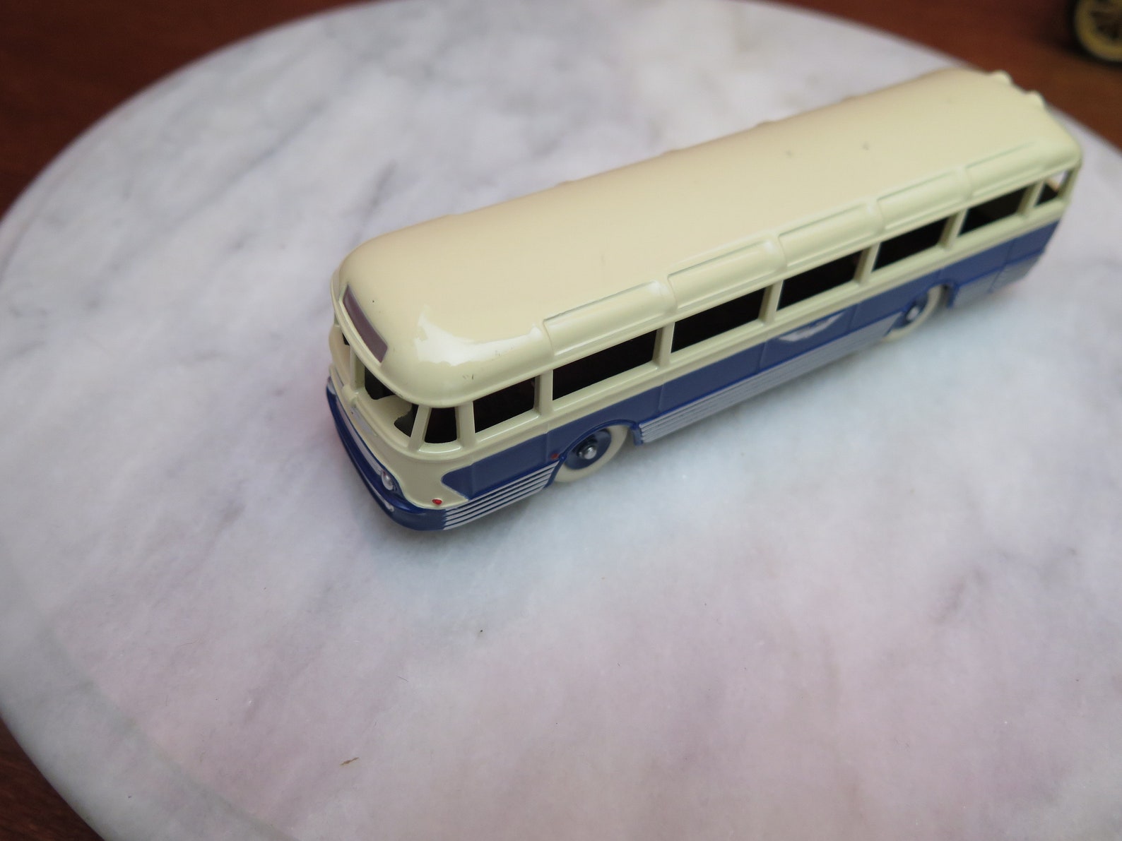 Dinky Toys Boite 29 F - Saviem Autocar Chausson Bleu échelle 1:43 - Occasion