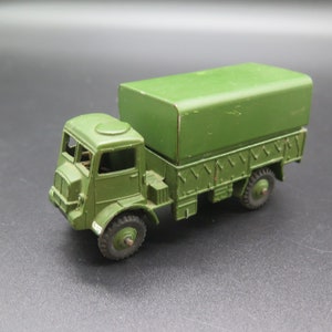 Vagón del ejército DINKY TOYS vintage. El juguete Dinky nº 623 fabricado en Inglaterra, Maccano LTD en los años 50-60