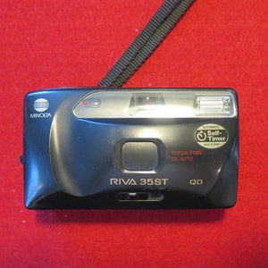 Minolta Riva 35ST Vintage Camera with the date and time on backcase
