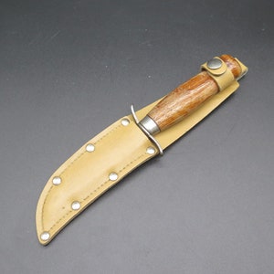 Vintage MORA FROSTS Knife in Leather Sheath. Scout Knife / Sporting Knife / Couteaux de Sport Nr/No 102/207 Frosts Made in Sweden in the 70s