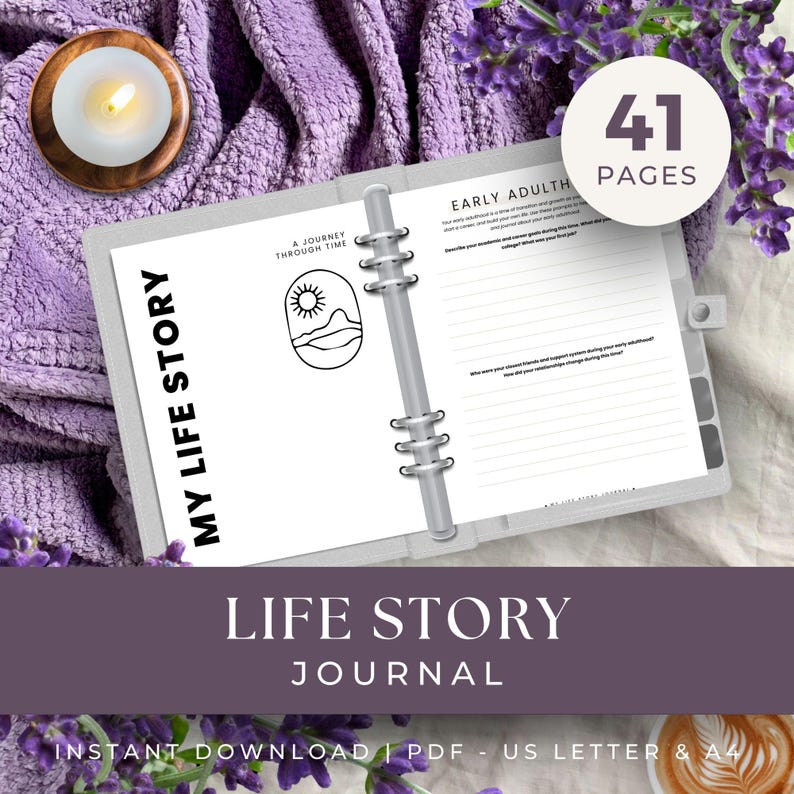Pode incluir: Um Life Story Journal com 41 p&aacute;ginas, aberto em uma p&aacute;gina com prompts. O di&aacute;rio &eacute; cinza com um mecanismo de encaderna&ccedil;&atilde;o. O texto da capa diz "Life Story Journal". O fundo inclui uma vela acesa, lavanda e um cobertor roxo.