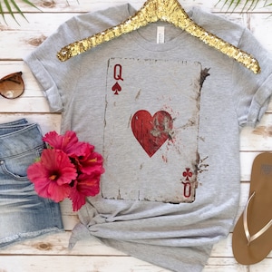 Queen of Hearts Shirt, Women&#39;s Shirt, Vintage, Distressed