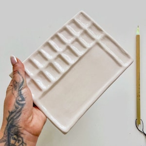 Ceramic Handmade Paint Palette, Durable Watercolor Mixing Surface, Essential Artist Tool, Perfect Gift for Painters