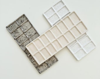 Handmade Ceramic Paint Palette: 16-Well Watercolor Mixing Tray