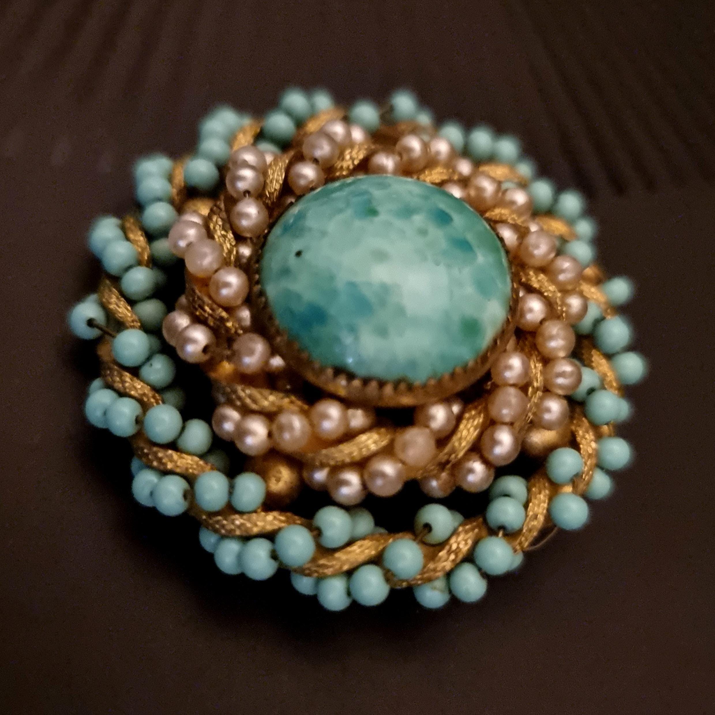 Broche Vintage Cœur Avec Fleurs Et Perles - Laiton Style Rousselet - Occasion