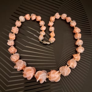 Louis Rousselet vintage necklace 1930-40 in glass paste, soft pink, France