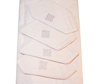 Linen tablecloth (150 x 250 cm) beige, in a set with matching napkins | Art d angle check - openwork embroidery