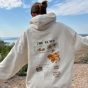 The News Organic Oversize Hoodie, Vintage Hoodie, Geschenk für Frau und Mann Unisex Hoodie Bild 1