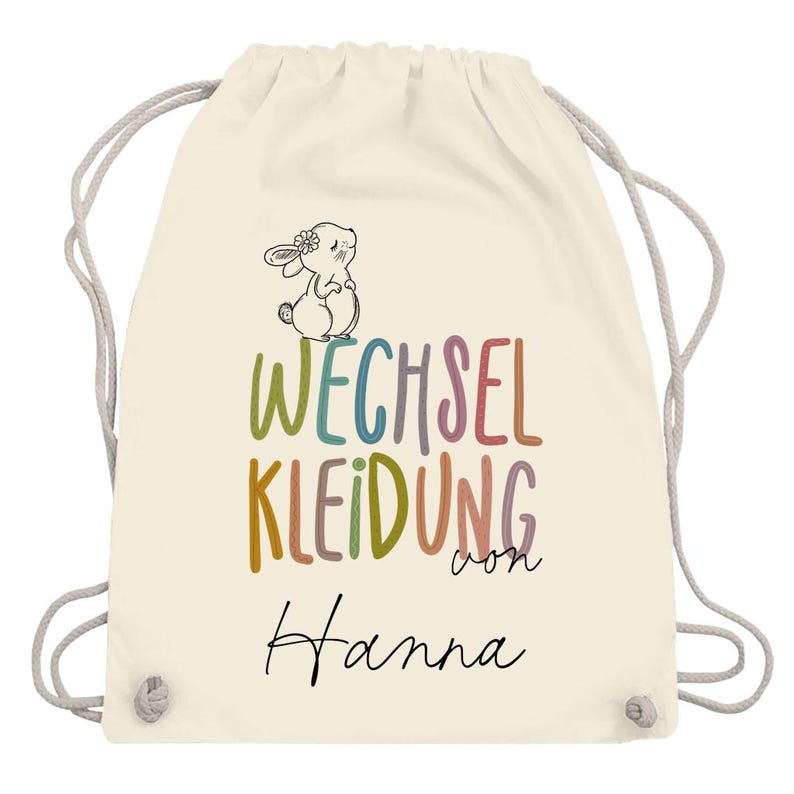 Nahaufnahme eines Hasemotivs auf einem personalisierten Kita-Beutel.
