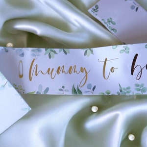 Benutzerdefinierte Mama als Satinschärpe, Mama als Blumenschärpe, Mama als botanische Designschärpe, Babypartyschärpe, Papa zu sein, Mama zu sein, Papa zu sein