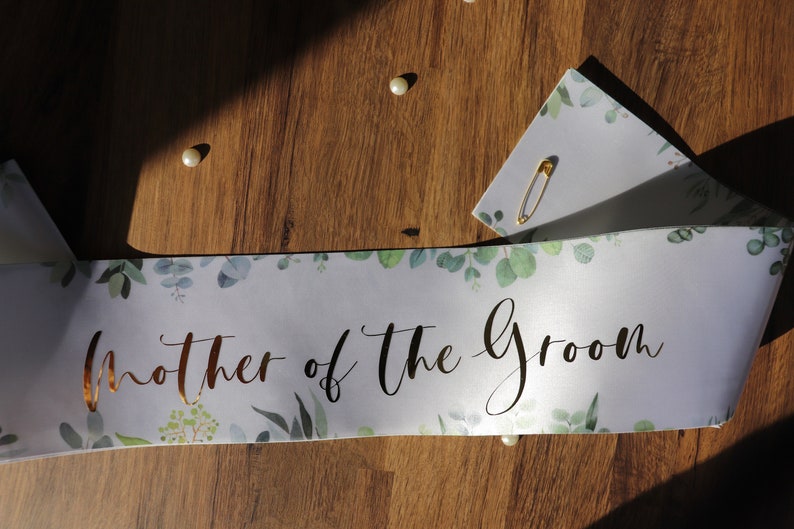 Bride to be sash, Hen Party Sash, Bachelorette Party Sash, Sage green sash, Bride Sash, Floral bride sash, Future Mrs sash, sash for bride, Mother of the groom