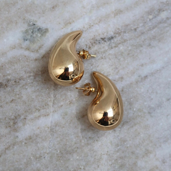 Chunky Teardrop Ohrringe in Gold und Silber – stilvolle, trendige Chunky Bottega-Ohrringe für Frauen, passend zu jedem Event und Anlass.