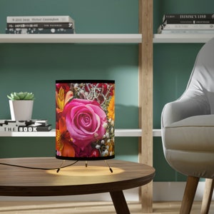 Vintage Floral Lamp Tripod Lamp with High-Res Printed Shade, USCA plug