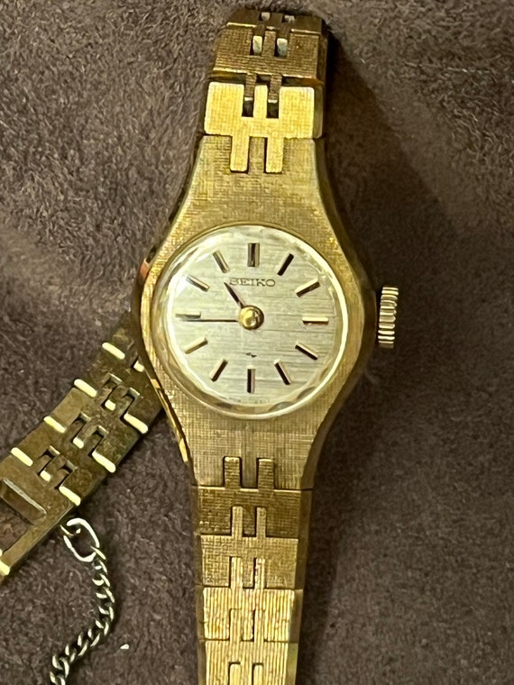 Vintage 80s Seiko Gold Tone Watch