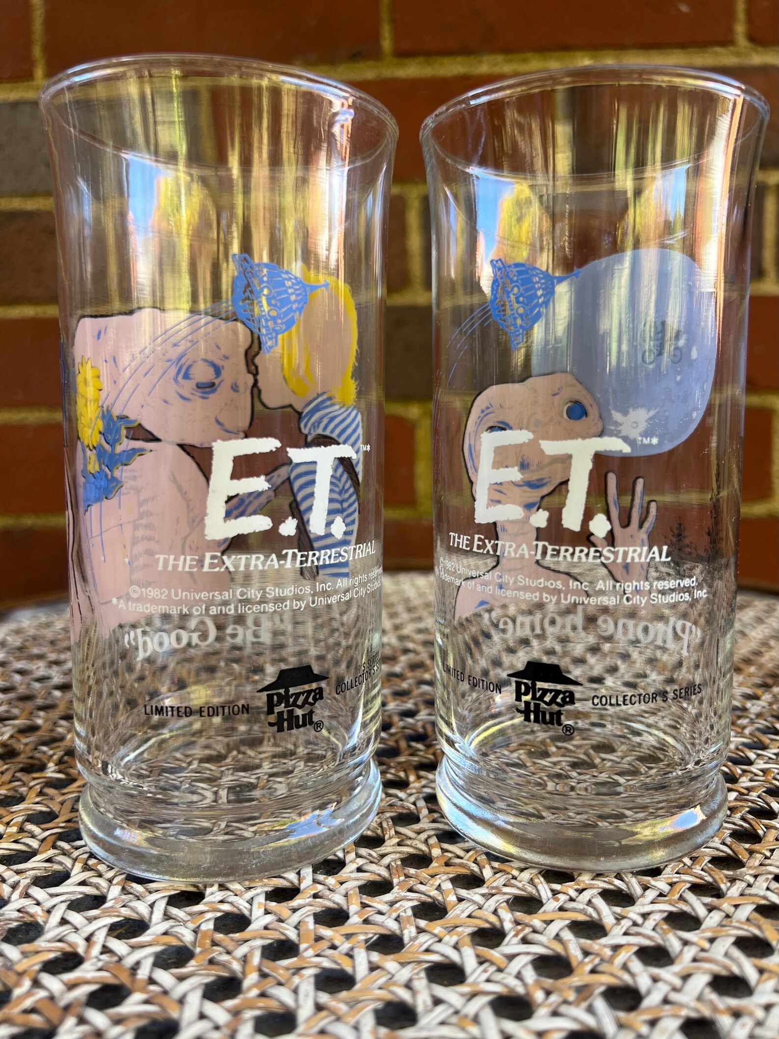 Set of 2 ET Pizza Hut Glasses 1982 - Etsy