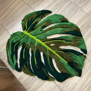 Green Monstera Leaf Rug | Hand-Tufted Home Decor | Fluffy Living Room Rug | Perfect Gift for Plant Lovers
