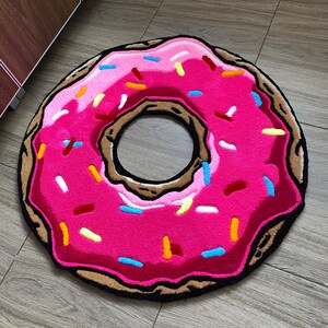 Rosa Donut - Handgemachter runder getufteter Teppich, Kinderzimmer Dekor, niedlicher Dessert-Teppich, weicher Acrylteppich