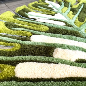Sage green rug – tropical plant rug for yoga decor