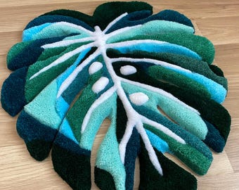 Green Monstera Leaf Tufted Rug: Handmade Living Room Decor