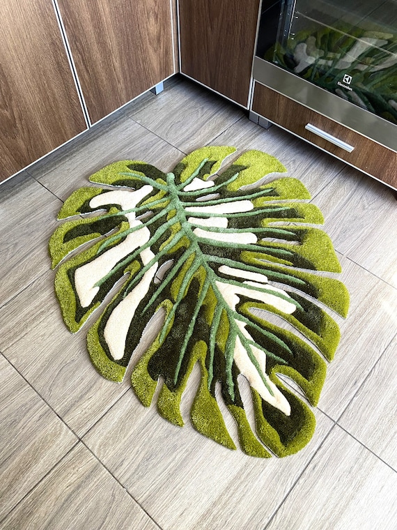 Tufted Monstera Leaf Bath Mat: Fluffy Plant Decor, Acrylic & Cotton