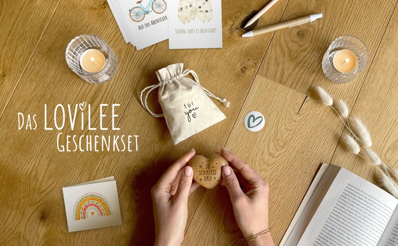LOViLEE® Handschmeichler, Du schaffst das – Holz-Herz inkl. extra Geschenkbeutel und Grußkartenset – Glücksbringer, Glücksstein, Geschenk und Mutmacher für Familie und Freunde