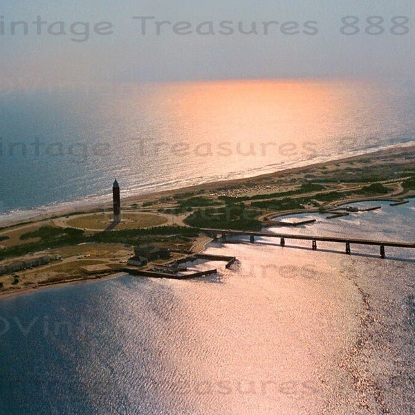 Robert Moses Water Tower - Aerial Photo - from northeast