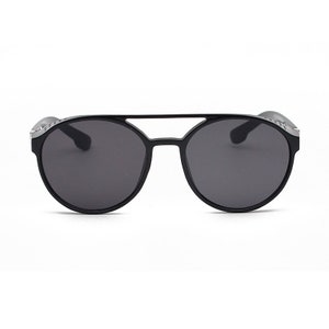 Lunettes de soleil polarisées Rivet Punk uniques, marque de luxe pour femmes, cadre de bouclier noir, lunettes de soleil rondes, nuances Hip Hop féminines Matte Black