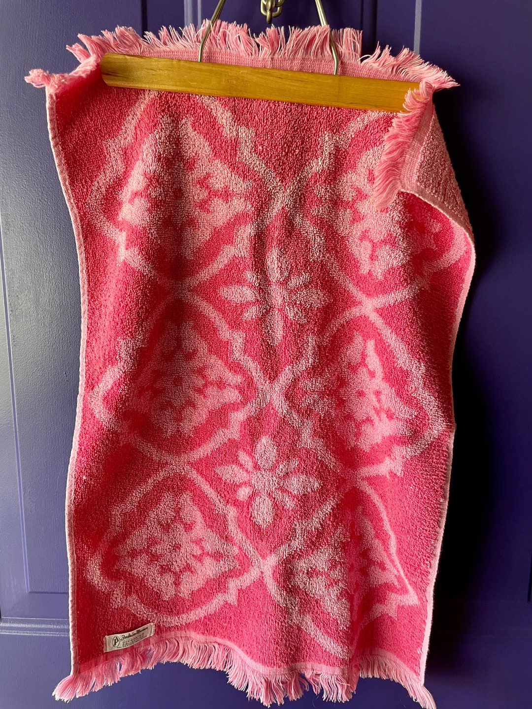 Vintage 1960s Pink Hand Towel. MCM Bath Decor. Retro and Etsy