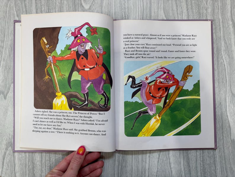 Vintage 1980s She-Ra Princess of Power The Queen of the Ball book. 1980s kids toys nostalgia. bild 7