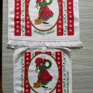 Vintage Christmas Holly Hobbie hand towel and wash cloth 1970s Christmas decor